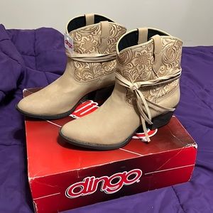 Dingo Boots